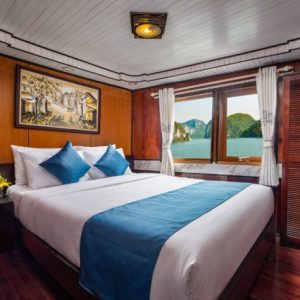 Du Thuyen Golden Bay Cruise Halong 2